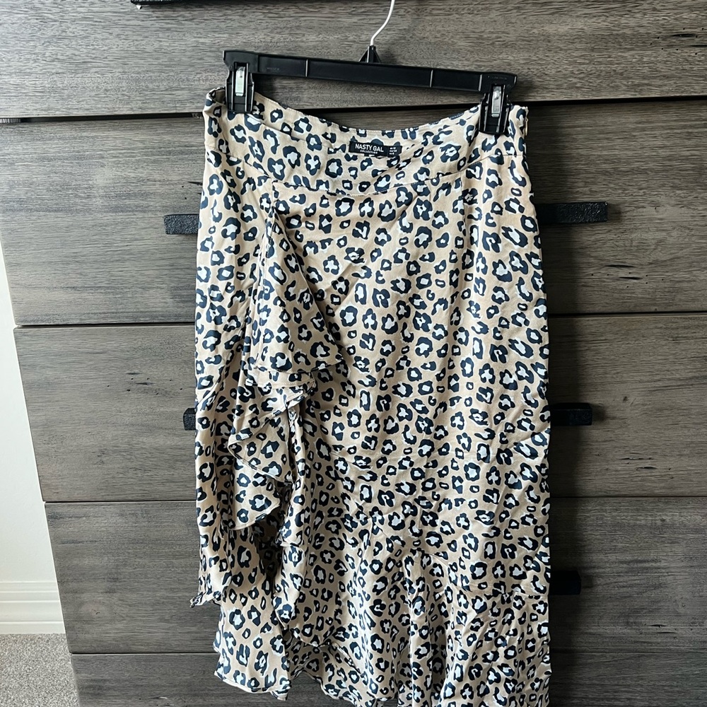 Leopard print nasty gal midi skirt